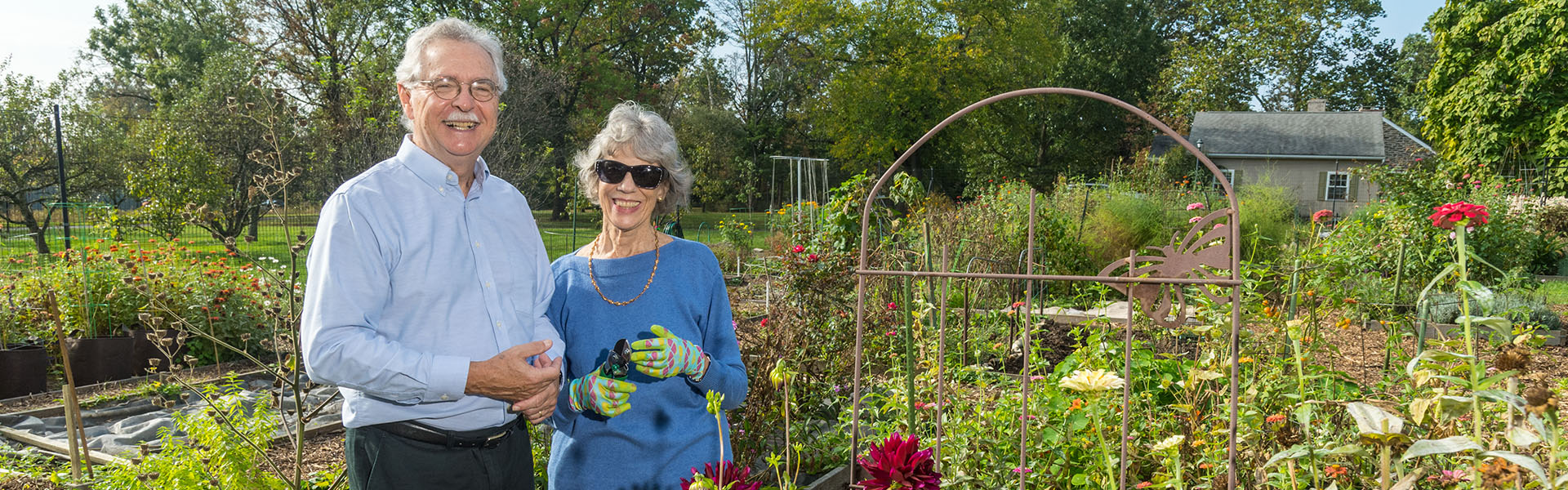 Foulkeways Residents in the Garden