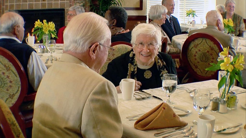 main-dining-room-diners